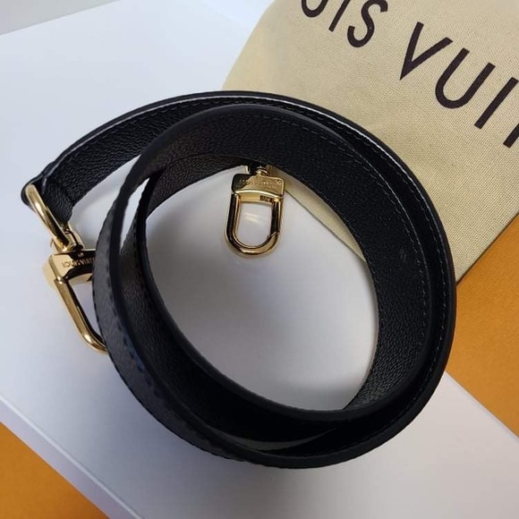 Authentic Louis Vuitton Manhattan Rank SA - Picture 4 of 6